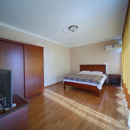 Hotel Bagrati 1003 Kutaisi Esterno foto