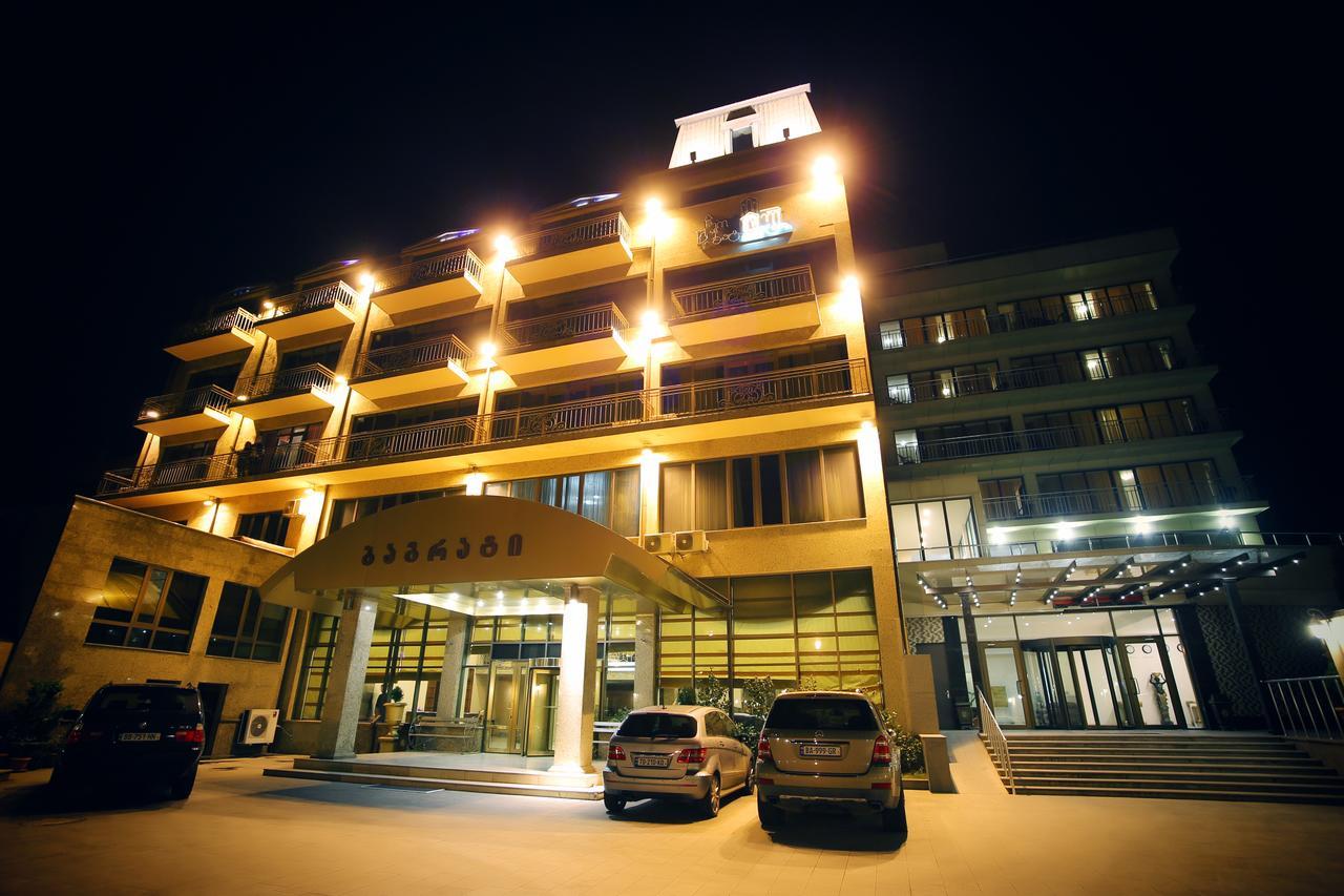 Hotel Bagrati 1003 Kutaisi Esterno foto
