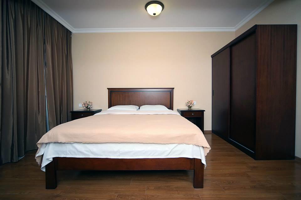 Hotel Bagrati 1003 Kutaisi Esterno foto